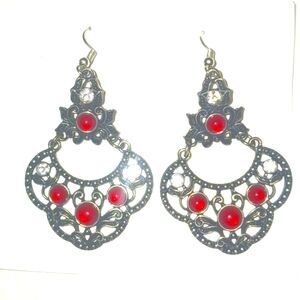 NWT SILVER/RED/CLEAR STONED DANGLE EARRINGS